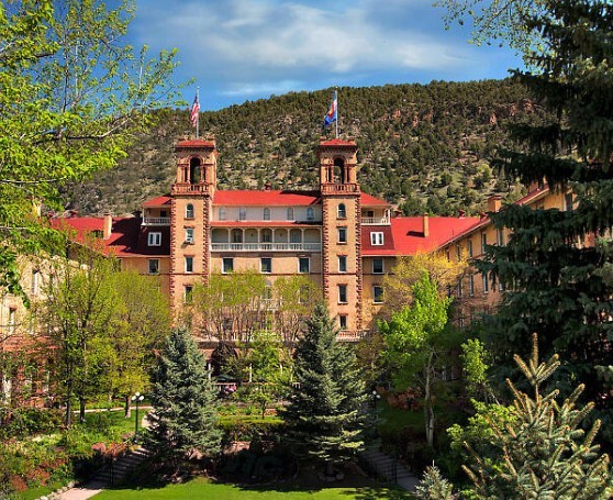 Best Luxury & 5 Star Hotels In Colorado Springs