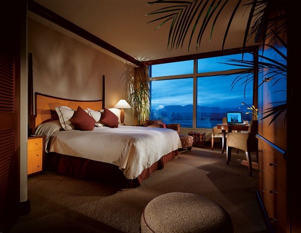 Best Luxury & 5 Star Hotels In Omaha