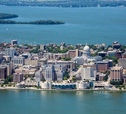 Cheap Flights & Plane Tickets To Wisconsin
